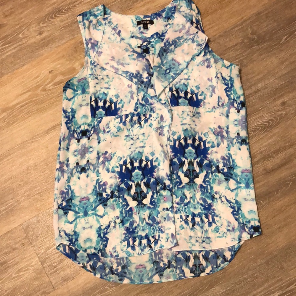 Apt. 9 Gorgeous Abstract Top